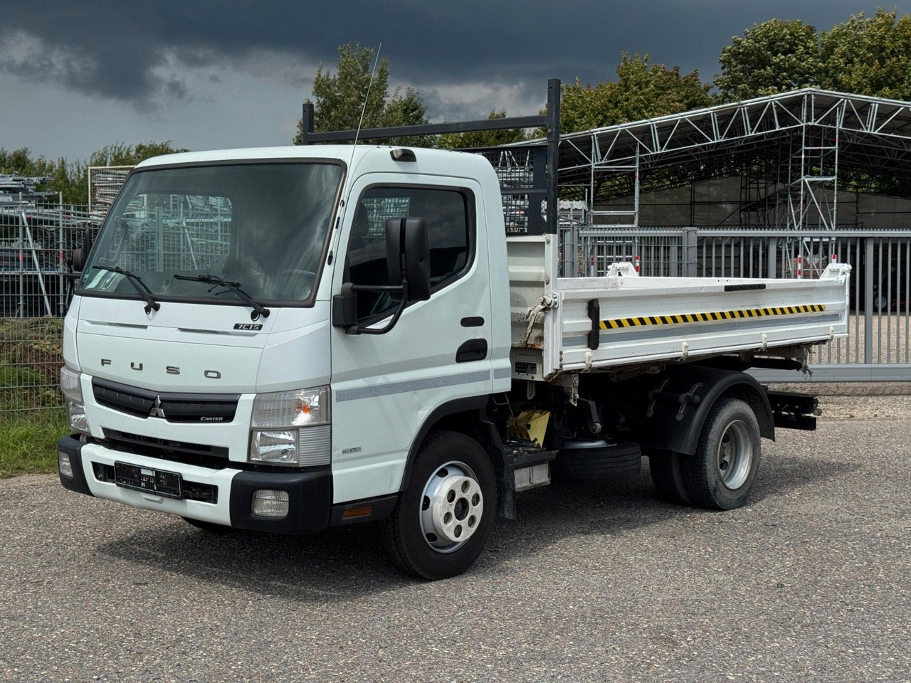 Mitsubishi 7C15 Fuso Canter 4x2 mit Meiller 3S. Kipper - Utilitaire benne: photos 4 Mitsubishi 7C15 Fuso Canter 4x2 mit Meiller 3S. Kipper - Utilitaire benne: photos 4