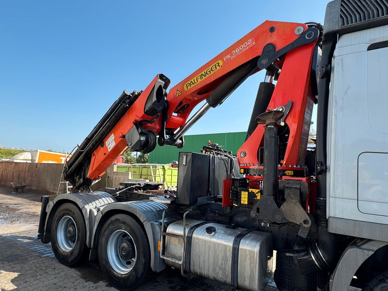 Palfinger PK36002 | Funk | 8x hydr. 2x mech. | Seilwinde - Camion grue: photos 1 Palfinger PK36002 | Funk | 8x hydr. 2x mech. | Seilwinde - Camion grue: photos 1