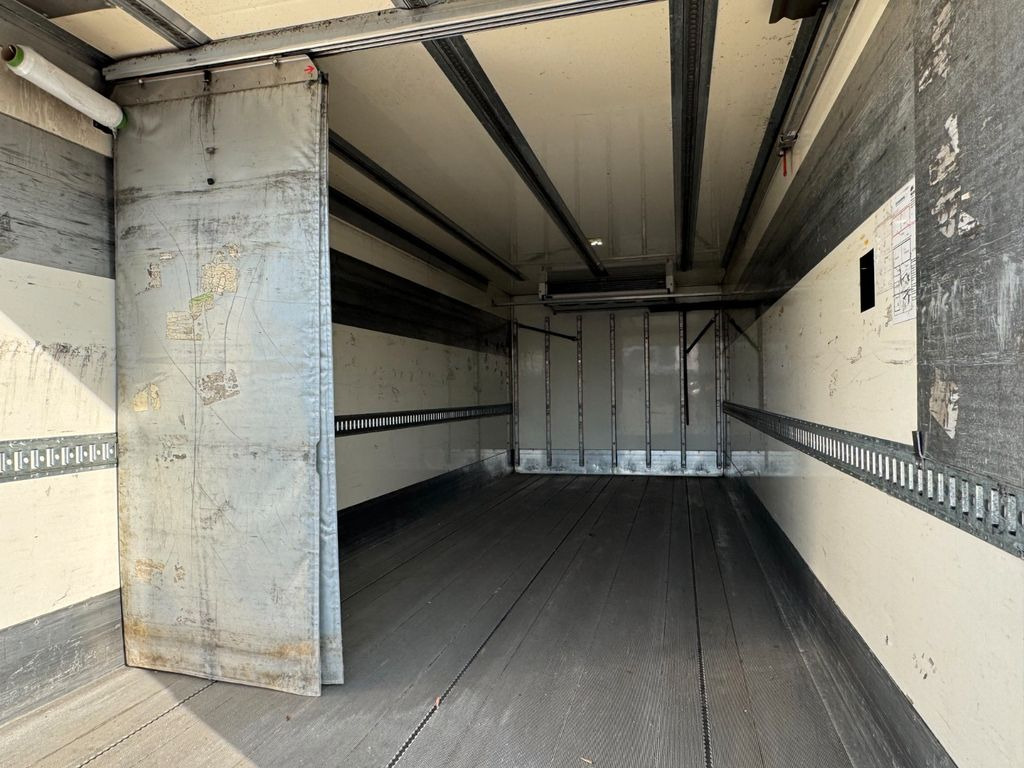 Crédit-bail de Volvo FM 410 6X2 Kühlkoffer mit Carrier Diesel & Strom  Volvo FM 410 6X2 Kühlkoffer mit Carrier Diesel & Strom: photos 18