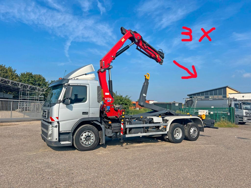 Volvo FM 420 6X2 Abroller mit Kran & Funk im Top Zust. - Camion ampliroll, Camion grue: photos 1 Volvo FM 420 6X2 Abroller mit Kran & Funk im Top Zust. - Camion ampliroll, Camion grue: photos 1