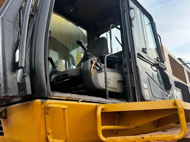 CAT 390DL - Pelle sur chenille: photos 3 CAT 390DL - Pelle sur chenille: photos 3