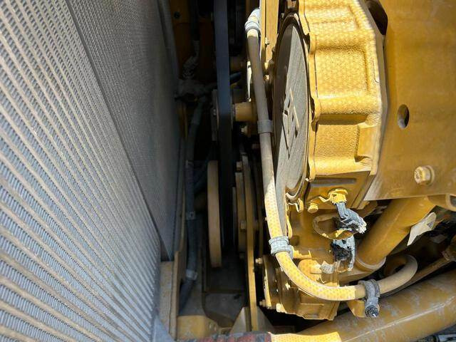 Bulldozer CAT D8: photos 18