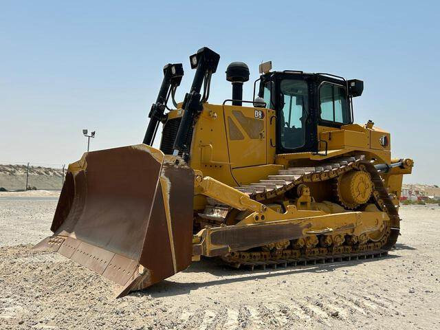 CAT D8 - Bulldozer: photos 1 CAT D8 - Bulldozer: photos 1