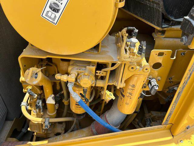 Bulldozer CAT D8: photos 17