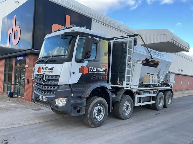 Mercedes-Benz - Camion: photos 1 Mercedes-Benz - Camion: photos 1