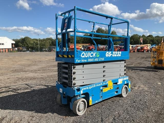 Genie GS3232 - Nacelle ciseaux: photos 3 Genie GS3232 - Nacelle ciseaux: photos 3