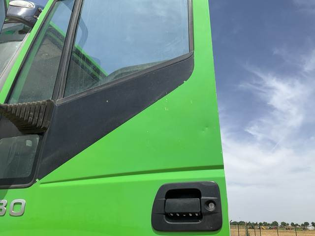 Camion grue Iveco Trakker 380: photos 19