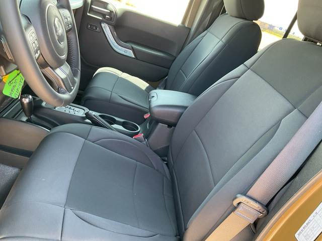 Voiture Jeep Wrangler JK Command: photos 7