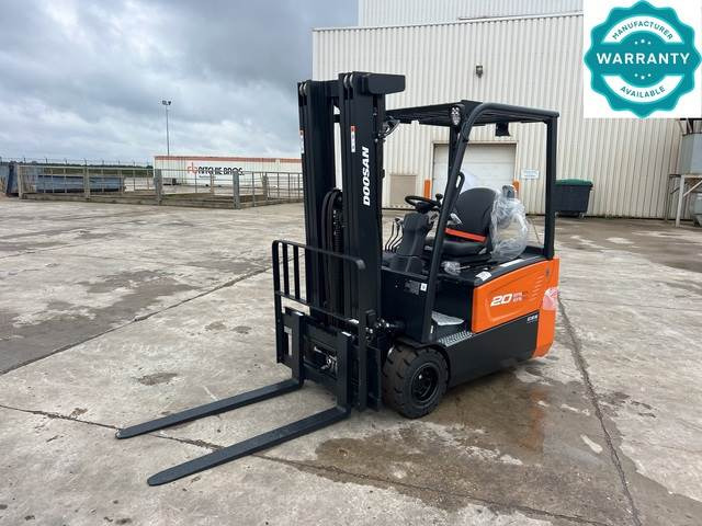 Doosan B20T-7 PLUS - Chariot élévateur électrique: photos 1 Doosan B20T-7 PLUS - Chariot élévateur électrique: photos 1