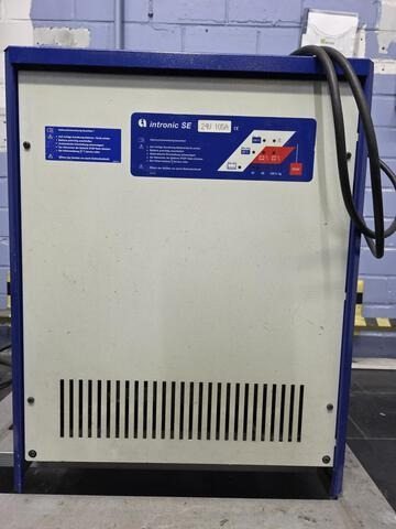 Yale ERP10RCF V2092 - Chariot élévateur électrique: photos 4 Yale ERP10RCF V2092 - Chariot élévateur électrique: photos 4