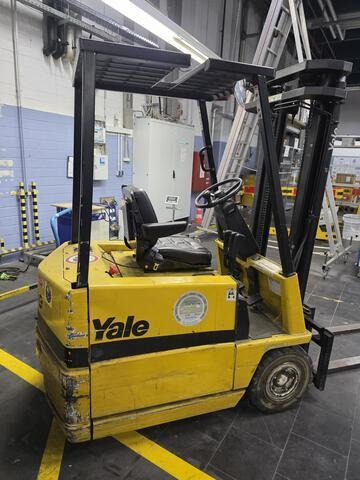 Yale ERP10RCF V2092 - Chariot élévateur électrique: photos 1 Yale ERP10RCF V2092 - Chariot élévateur électrique: photos 1