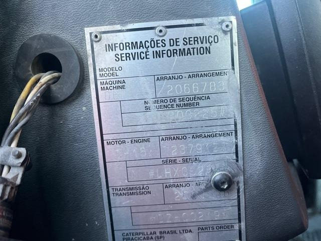 CAT D8T - Bulldozer: photos 5 CAT D8T - Bulldozer: photos 5