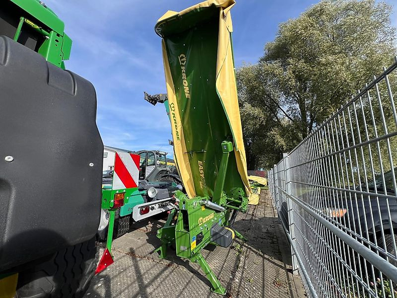 Krone EasyCut R360 - Faucheuse: photos 1 Krone EasyCut R360 - Faucheuse: photos 1