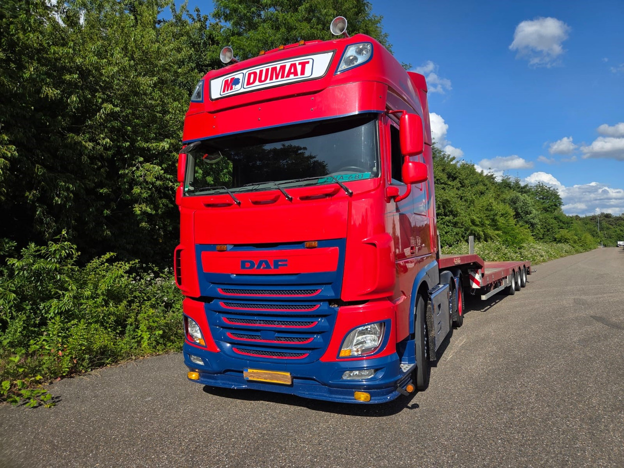 DAF XF 460 FTG 6x2 Super Spacecab + Nooteboom semi-dieplader - Châssis cabine: photos 1 DAF XF 460 FTG 6x2 Super Spacecab + Nooteboom semi-dieplader - Châssis cabine: photos 1