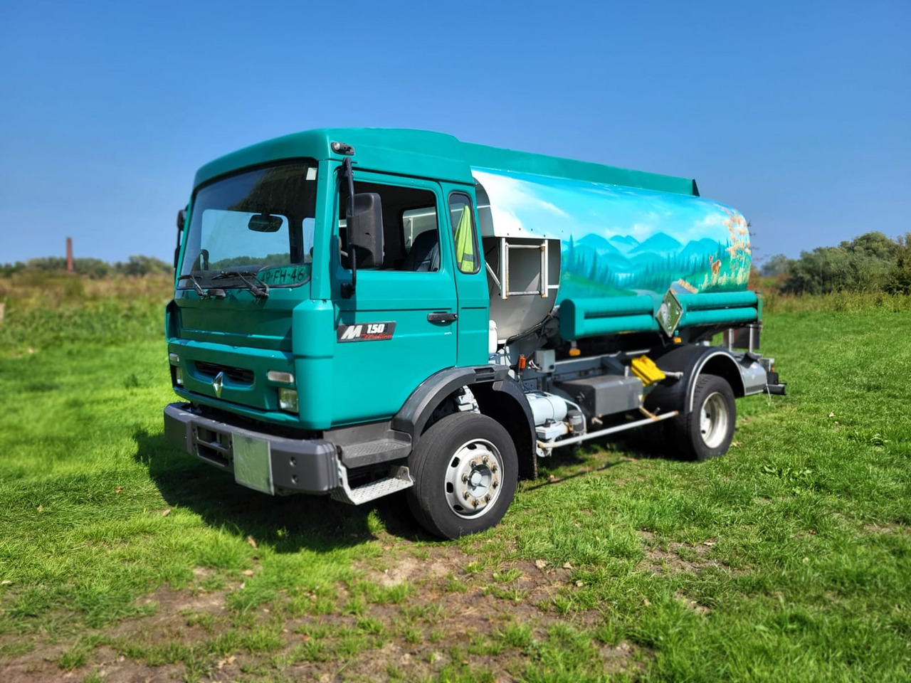 Renault Midliner 150 - Camion citerne: photos 1 Renault Midliner 150 - Camion citerne: photos 1