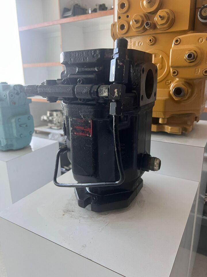 BRUENINGHAUS A10VO100FHD / 31R - Pompe hydraulique pour Engins de chantier: photos 1 BRUENINGHAUS A10VO100FHD / 31R - Pompe hydraulique pour Engins de chantier: photos 1