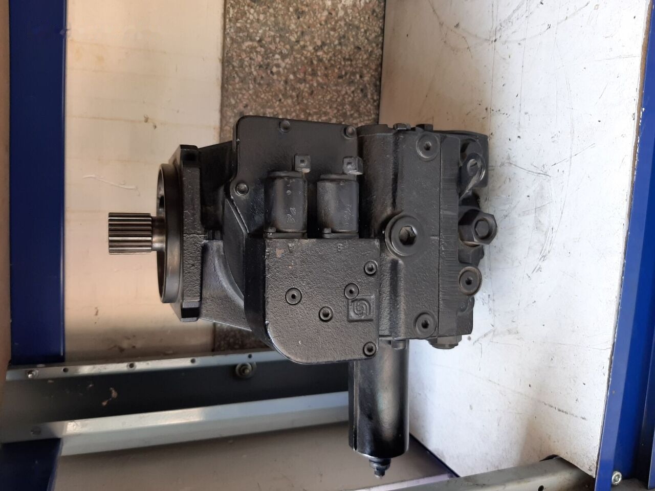Sauer-Danfoss for construction roller - Pompe hydraulique pour Compacteur: photos 2 Sauer-Danfoss for construction roller - Pompe hydraulique pour Compacteur: photos 2