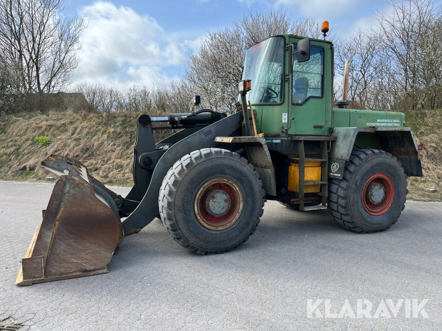 Gummiged Komatsu WA270 - Chargeuse sur pneus: photos 1 Gummiged Komatsu WA270 - Chargeuse sur pneus: photos 1