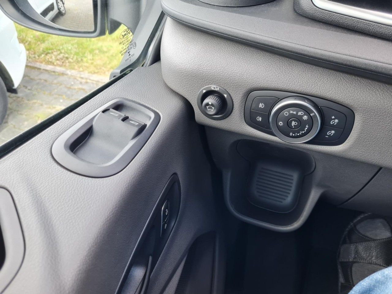 Crédit-bail de  Ford Transit 350 Kombi L3 Trend 8 Sitze KAMERA AHK Ford Transit 350 Kombi L3 Trend 8 Sitze KAMERA AHK: photos 7