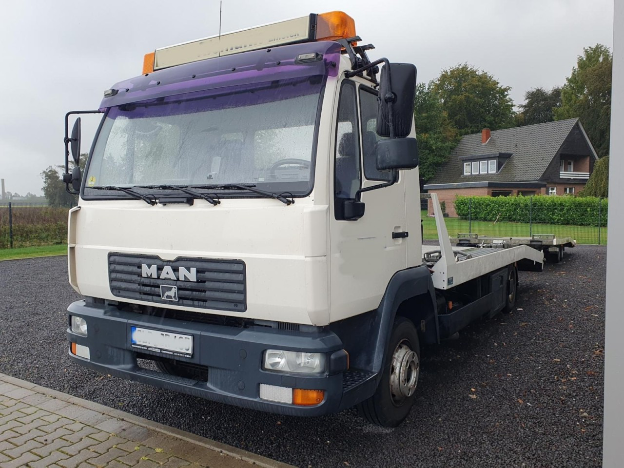Man LE 8.180 Autotransporter evtl. mit Anhänger - Camion porte-voitures: photos 2 Man LE 8.180 Autotransporter evtl. mit Anhänger - Camion porte-voitures: photos 2