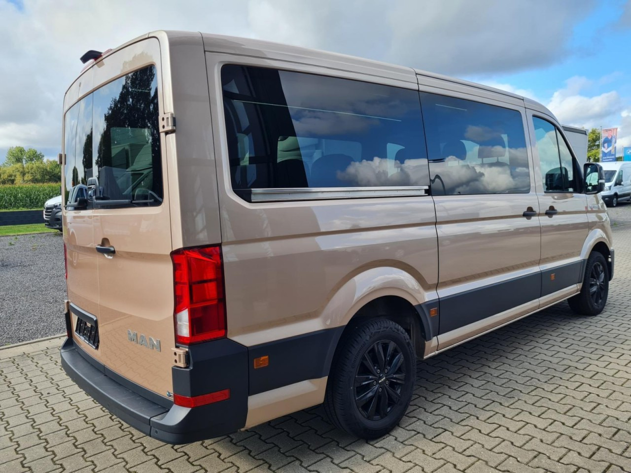 Man TGE 3.180 TDi Kombi 9 Sitze ALU KAMERA LED LEDER Sonderumbau - Minibus, Transport de personnes: photos 5 Man TGE 3.180 TDi Kombi 9 Sitze ALU KAMERA LED LEDER Sonderumbau - Minibus, Transport de personnes: photos 5