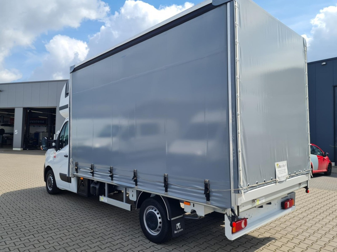 Renault Master 35 Pritsche Schiebe Plane Schlafkab. STHZ - Utilitaire rideaux coulissants (PLSC): photos 5 Renault Master 35 Pritsche Schiebe Plane Schlafkab. STHZ - Utilitaire rideaux coulissants (PLSC): photos 5