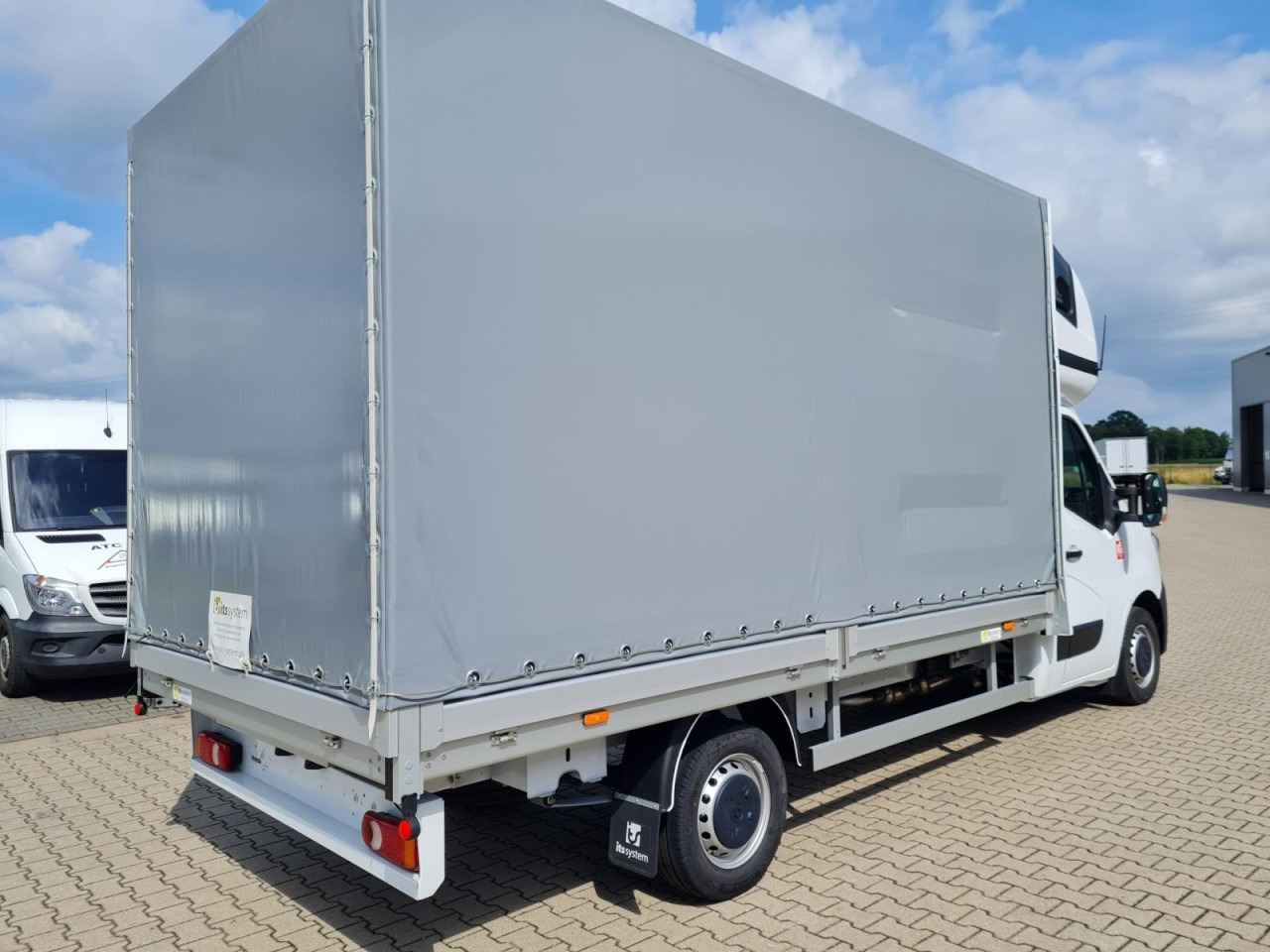 Renault Master 35 Pritsche Schiebe Plane Schlafkab. STHZ - Utilitaire rideaux coulissants (PLSC): photos 4 Renault Master 35 Pritsche Schiebe Plane Schlafkab. STHZ - Utilitaire rideaux coulissants (PLSC): photos 4
