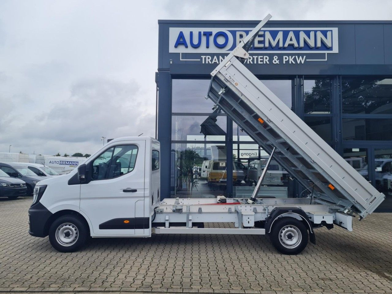 Renault Master New 35 3 Seiten Kipper Klima AHK - Utilitaire benne: photos 2 Renault Master New 35 3 Seiten Kipper Klima AHK - Utilitaire benne: photos 2