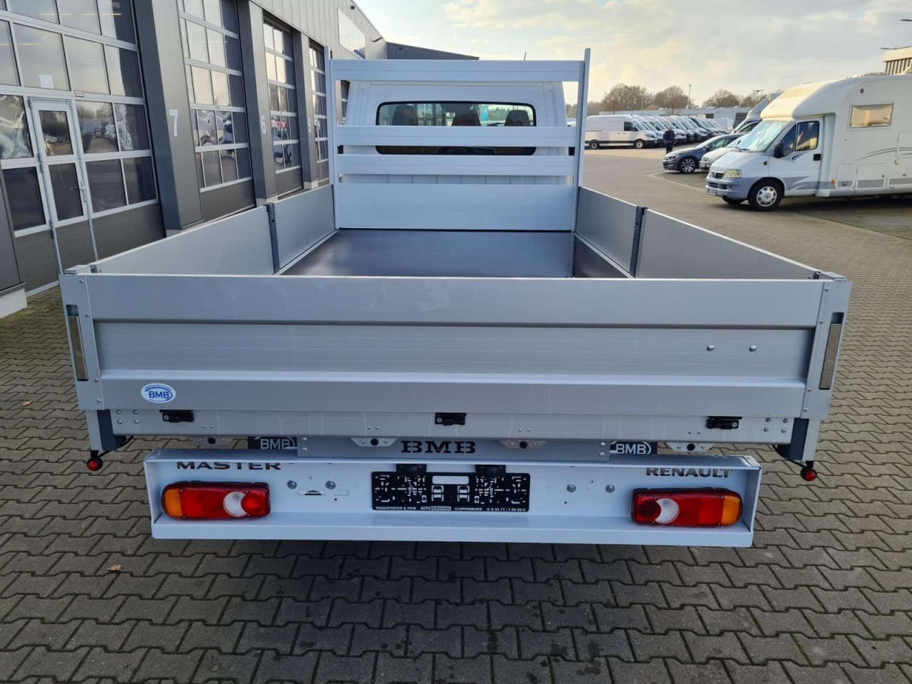 Renault Master New 35 Pritsche lang KLIMA KOMFORT TEMPOMAT - Utilitaire plateau: photos 5 Renault Master New 35 Pritsche lang KLIMA KOMFORT TEMPOMAT - Utilitaire plateau: photos 5