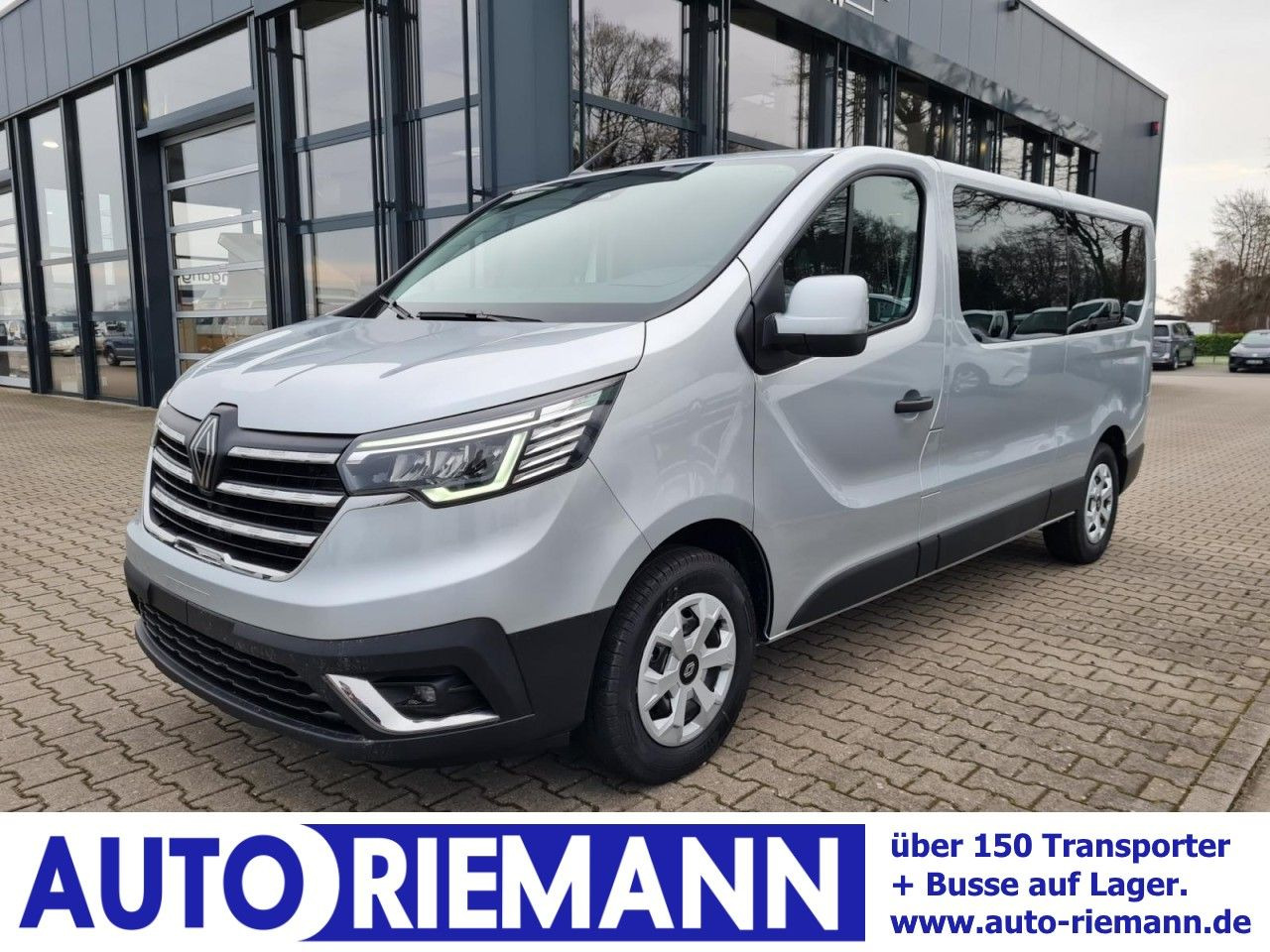 Renault Trafic Kombi 9-Sitze L2 Grand Equilibre KLIMA TE - Voiture: photos 1 Renault Trafic Kombi 9-Sitze L2 Grand Equilibre KLIMA TE - Voiture: photos 1