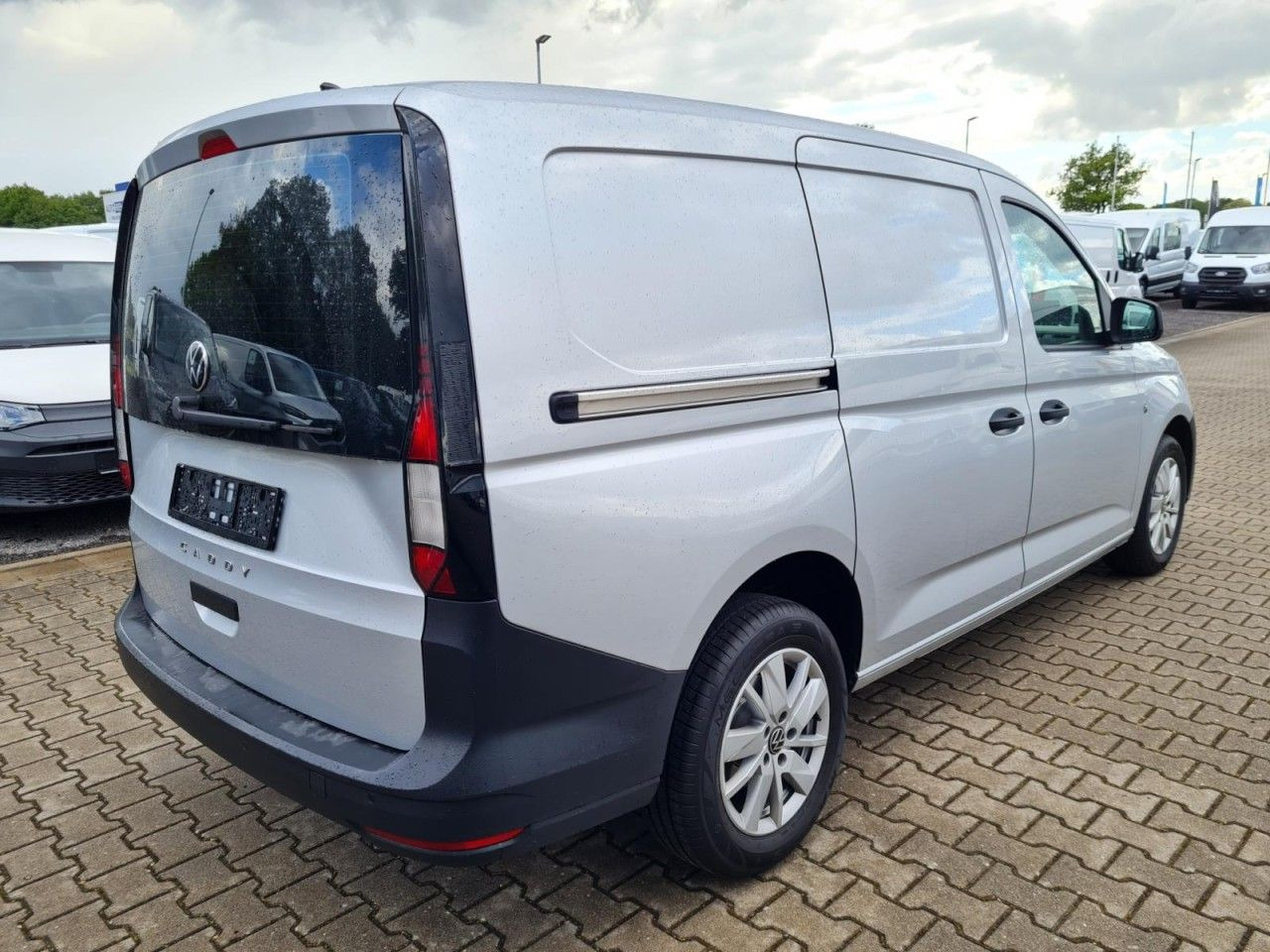Volkswagen Caddy Cargo Maxi 2.0 TDI NAVI PDC KLIMA Alufelge - Fourgonnette: photos 4 Volkswagen Caddy Cargo Maxi 2.0 TDI NAVI PDC KLIMA Alufelge - Fourgonnette: photos 4