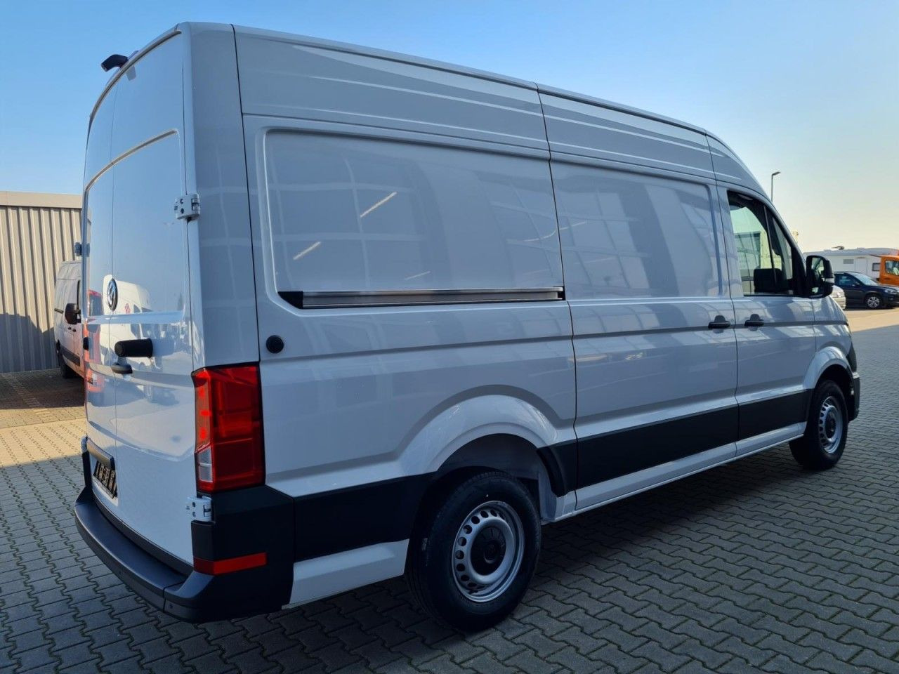 Volkswagen Crafter 35 Kasten MR L3H3 AG KLIMA KAMERA NAVI_A - Fourgon utilitaire: photos 4 Volkswagen Crafter 35 Kasten MR L3H3 AG KLIMA KAMERA NAVI_A - Fourgon utilitaire: photos 4