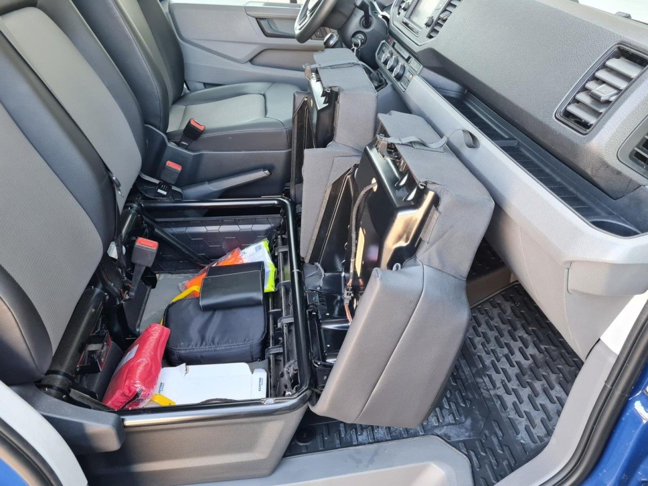 Fourgon utilitaire Volkswagen Crafter 35 Kasten TDI MR L3H3 RWD AHK: photos 23