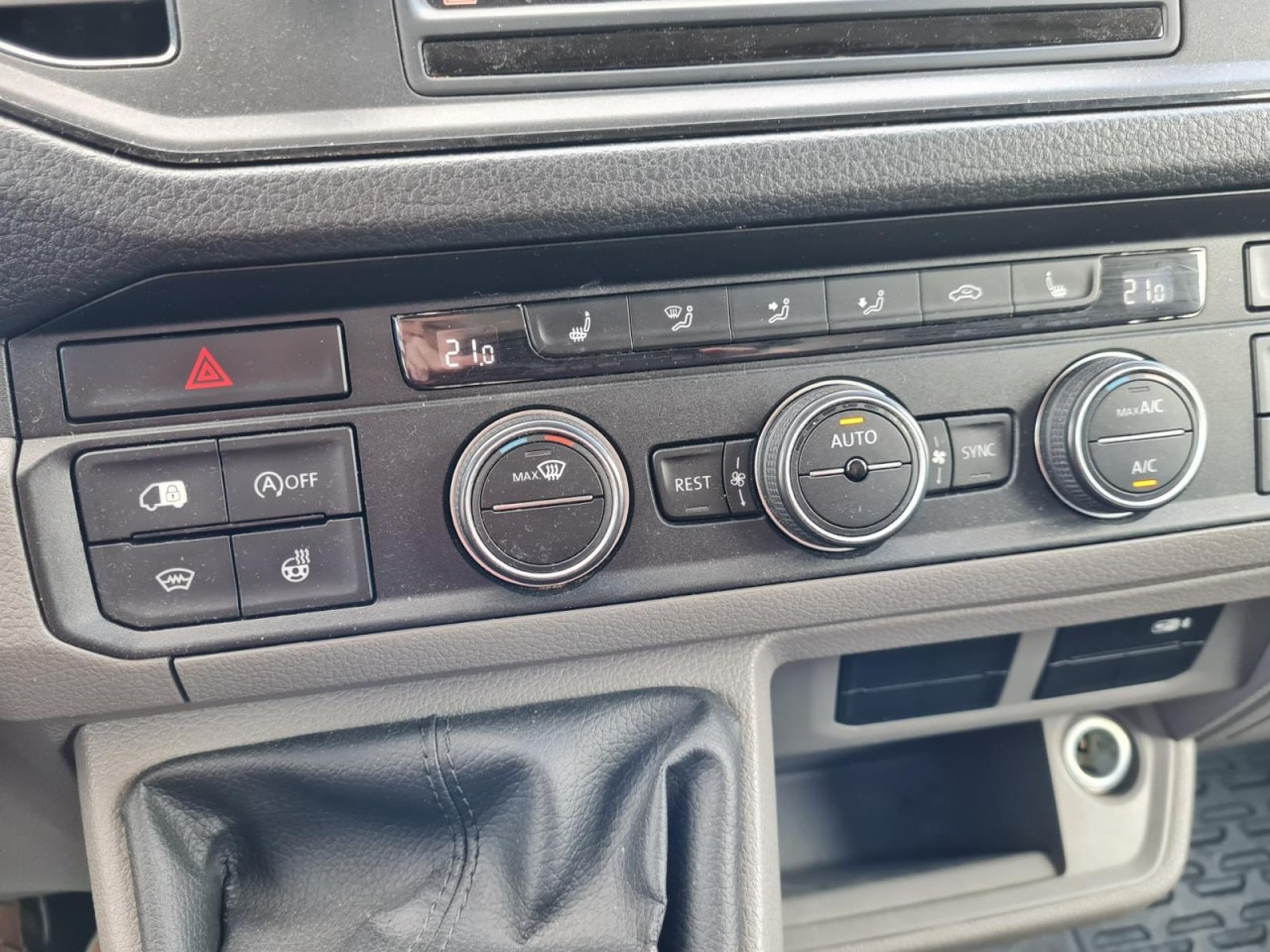 Fourgon utilitaire Volkswagen Crafter 35 Kasten TDI MR hoch NAVI KLIMA TEMPOMAT: photos 14 Fourgon utilitaire Volkswagen Crafter 35 Kasten TDI MR hoch NAVI KLIMA TEMPOMAT: photos 14