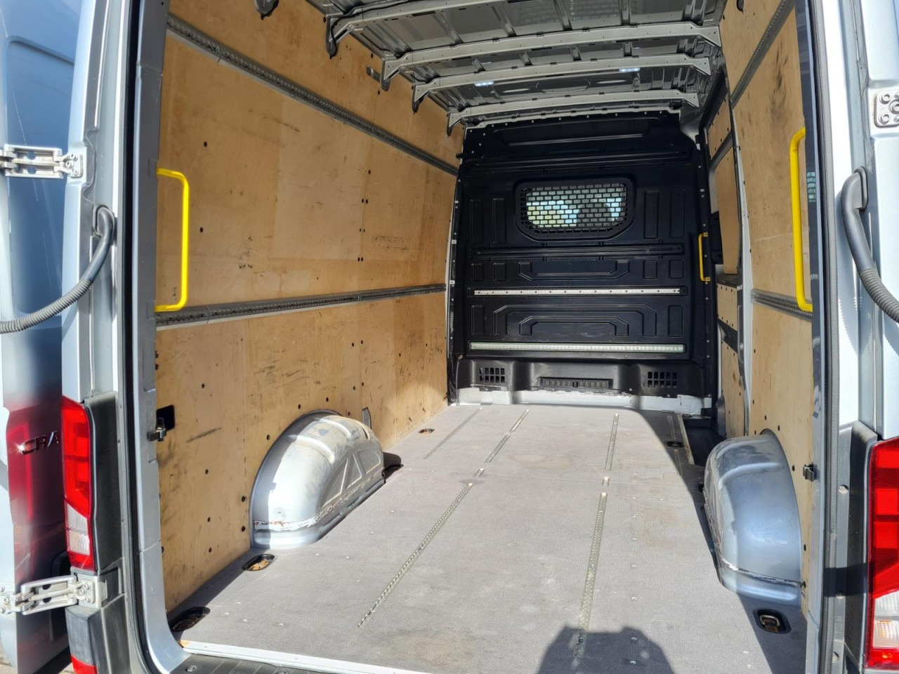 Fourgon utilitaire Volkswagen Crafter 35 Kasten TDI MR hoch NAVI KLIMA TEMPOMAT: photos 19 Fourgon utilitaire Volkswagen Crafter 35 Kasten TDI MR hoch NAVI KLIMA TEMPOMAT: photos 19