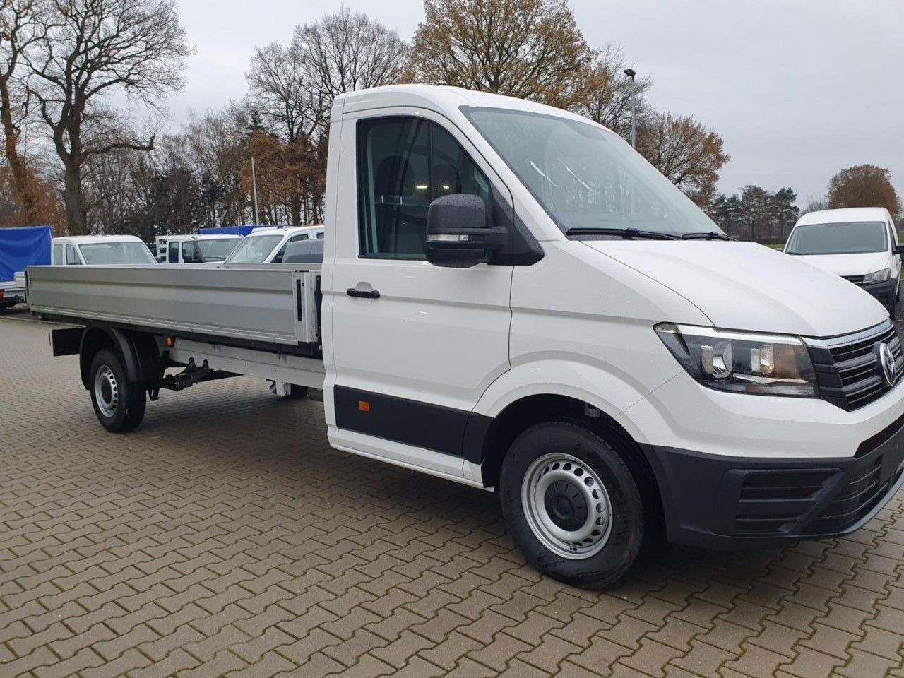 Volkswagen Crafter 35 Pritsche TDi L4 lang KLIMA TEMPOMAT - Utilitaire plateau: photos 4 Volkswagen Crafter 35 Pritsche TDi L4 lang KLIMA TEMPOMAT - Utilitaire plateau: photos 4