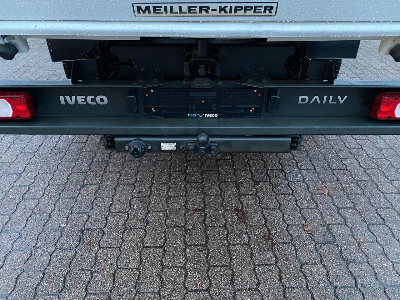 Iveco Daily 70C18H Meiler Dreiseitenkipper*AHK*RADI... - Utilitaire benne: photos 5 Iveco Daily 70C18H Meiler Dreiseitenkipper*AHK*RADI... - Utilitaire benne: photos 5