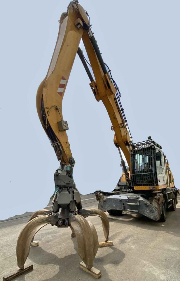 Liebherr LH26 M Industry – Industrial excavator / Umschlagbagger - Pelle: photos 1 Liebherr LH26 M Industry – Industrial excavator / Umschlagbagger - Pelle: photos 1