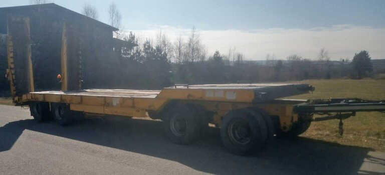 Schwarzmüller TÜ40/100 – 4-axle low loader / 4-Achs-Tieflader - Remorque porte-engin surbaissée: photos 1 Schwarzmüller TÜ40/100 – 4-axle low loader / 4-Achs-Tieflader - Remorque porte-engin surbaissée: photos 1