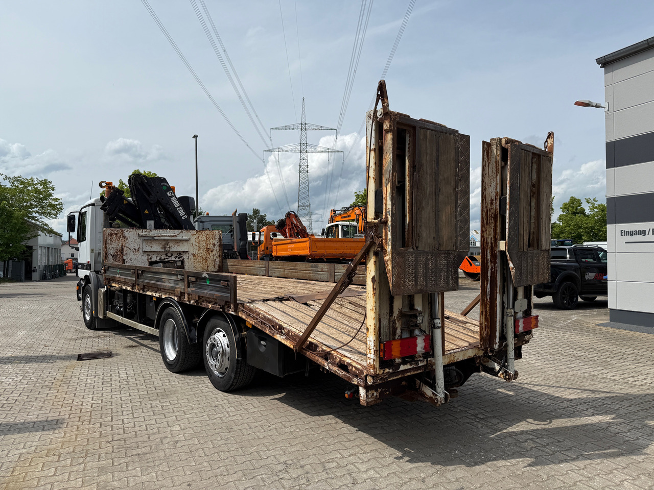 Mercedes-Benz 2535 Actros MP1 Baumaschinentransporter mit Kran und Rampen - Camion porte-voitures, Camion grue: photos 5 Mercedes-Benz 2535 Actros MP1 Baumaschinentransporter mit Kran und Rampen - Camion porte-voitures, Camion grue: photos 5