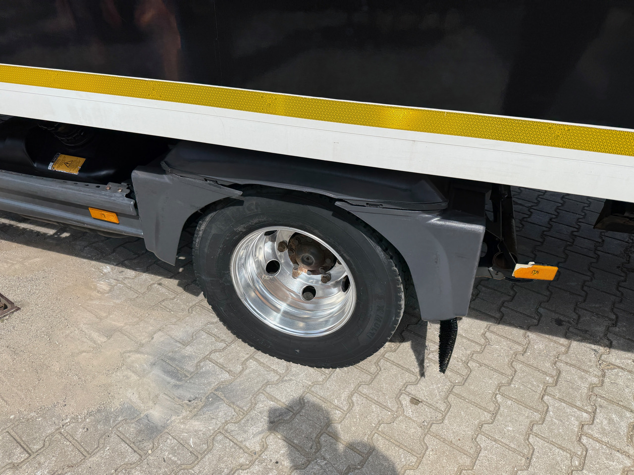 Camion fourgon Mercedes-Benz 818 Atego Koffer LBW Palfinger ACC Unfall: photos 10