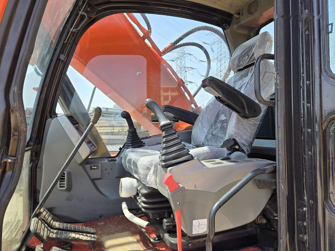 Doosan DX225 - Pelle sur chenille: photos 5 Doosan DX225 - Pelle sur chenille: photos 5