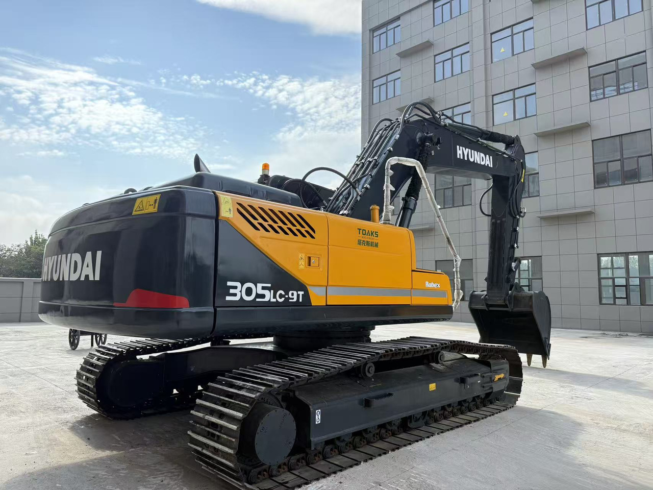 HYUNDAI R305LC-9T - Pelle: photos 4 HYUNDAI R305LC-9T - Pelle: photos 4