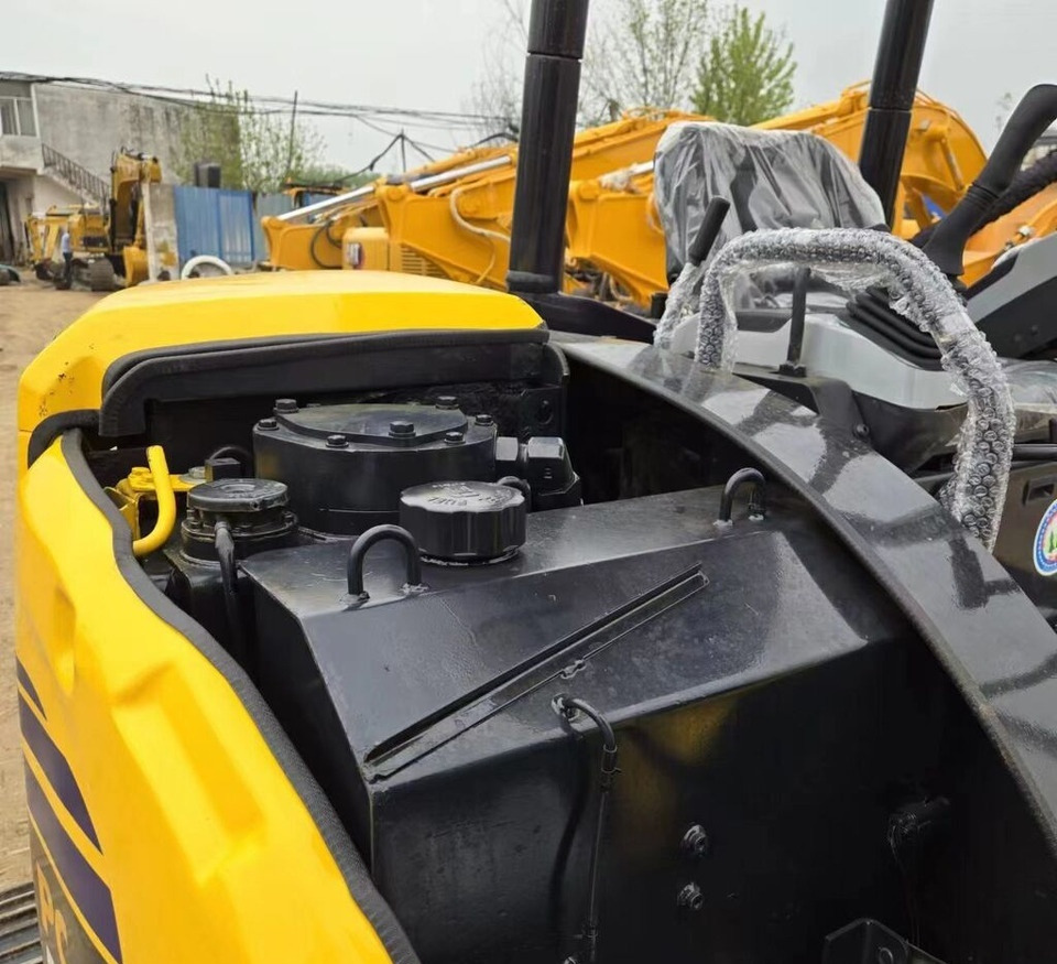 Komatsu PC50MR with canopy - Mini pelle: photos 4 Komatsu PC50MR with canopy - Mini pelle: photos 4