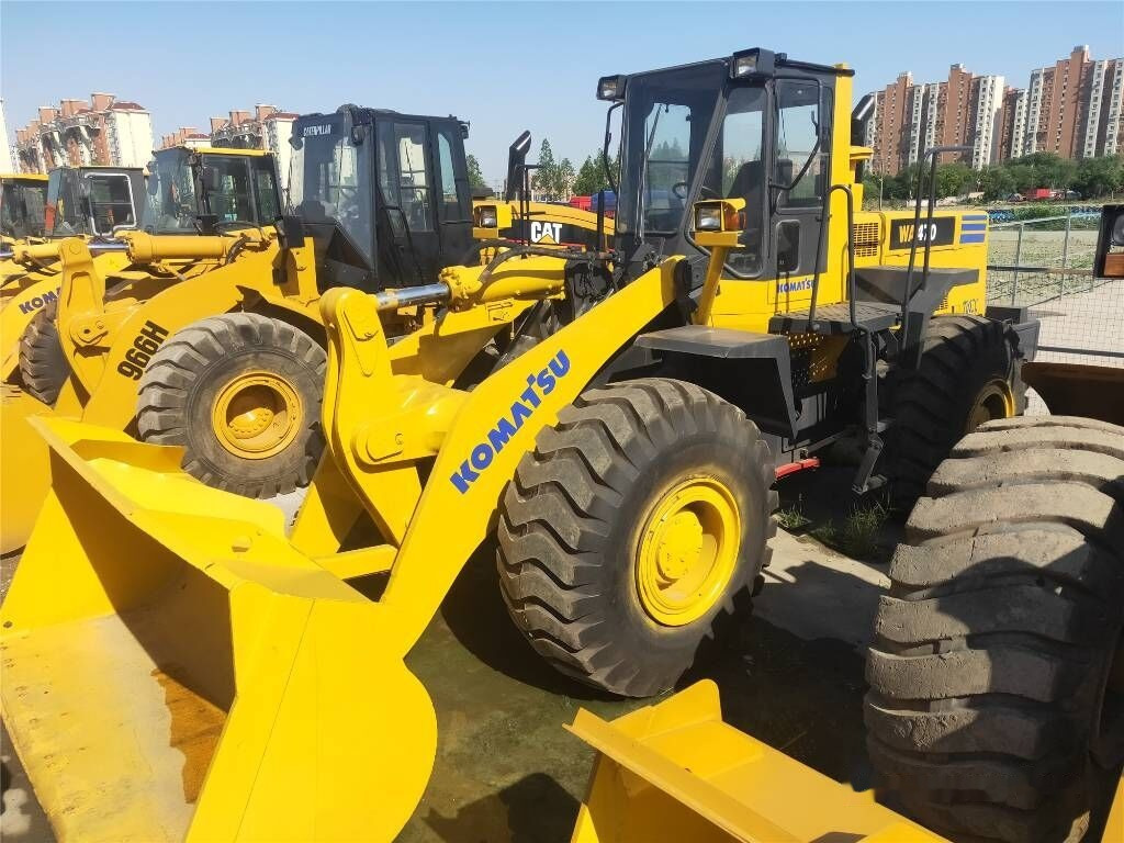 Komatsu WA470 - Chargeuse sur pneus: photos 1 Komatsu WA470 - Chargeuse sur pneus: photos 1