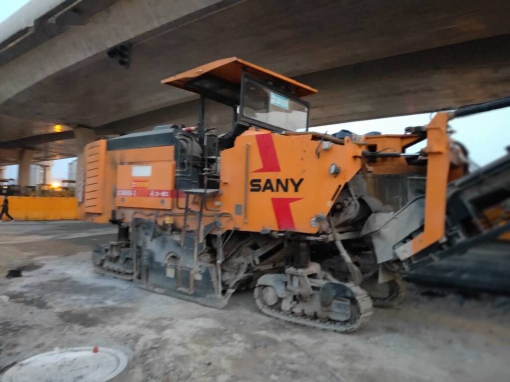 Sany SCM600-3 - Finisseur: photos 2 Sany SCM600-3 - Finisseur: photos 2