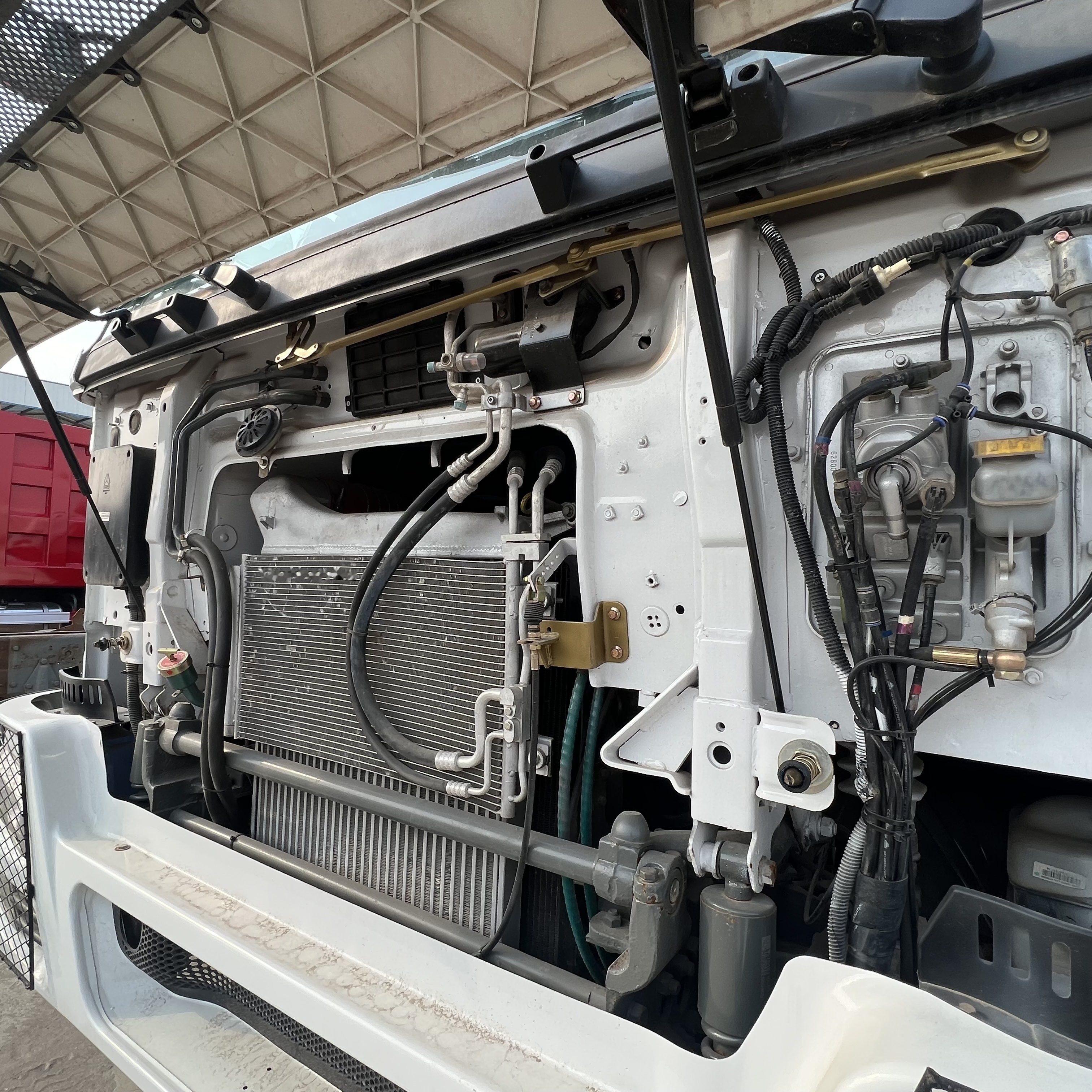 Camion benne Sinotruk HOWO 371 6*4 Dump truck: photos 7