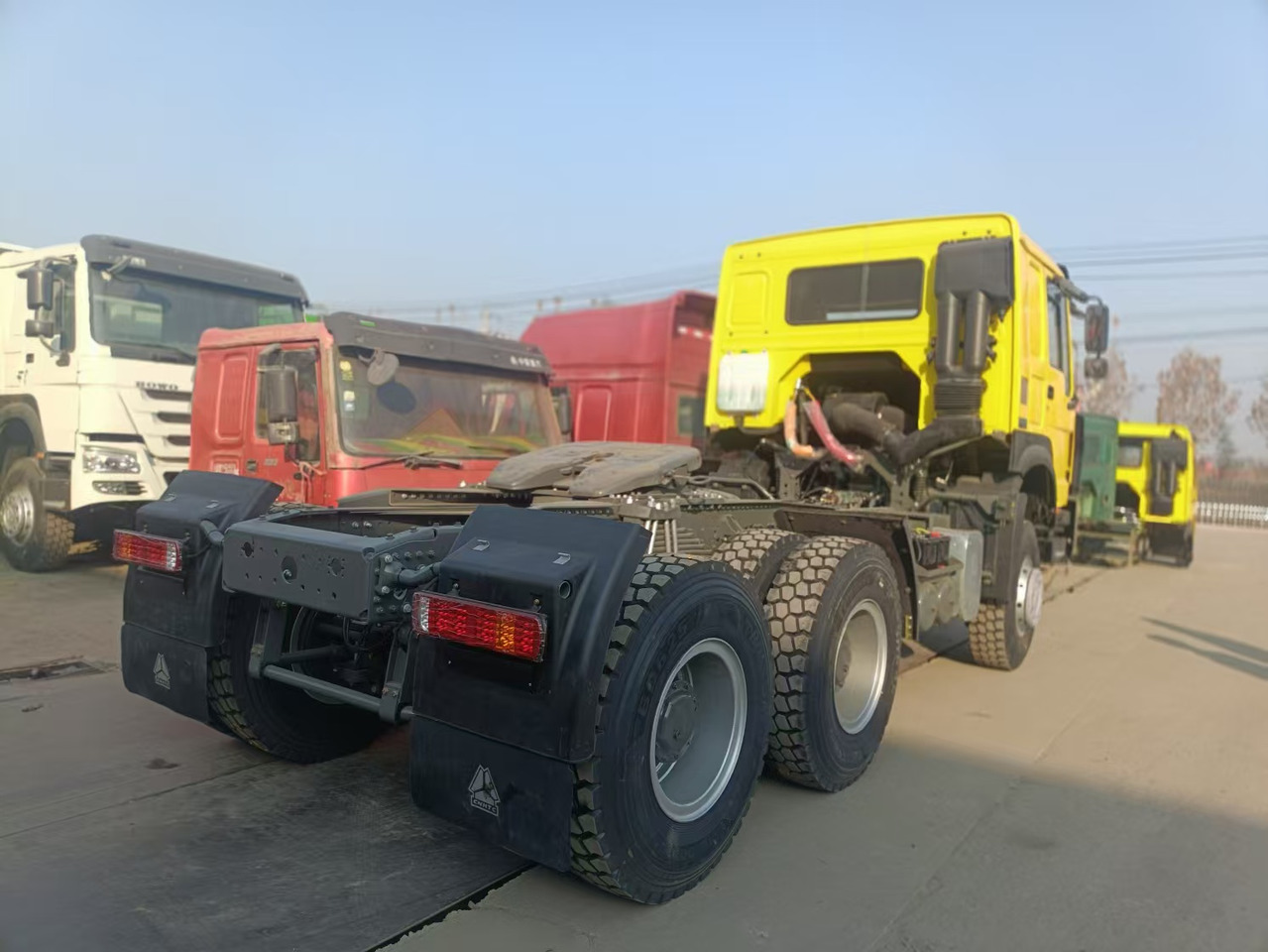 Sinotruk HOWO 430 6*4 Tractor - Tracteur routier: photos 2 Sinotruk HOWO 430 6*4 Tractor - Tracteur routier: photos 2