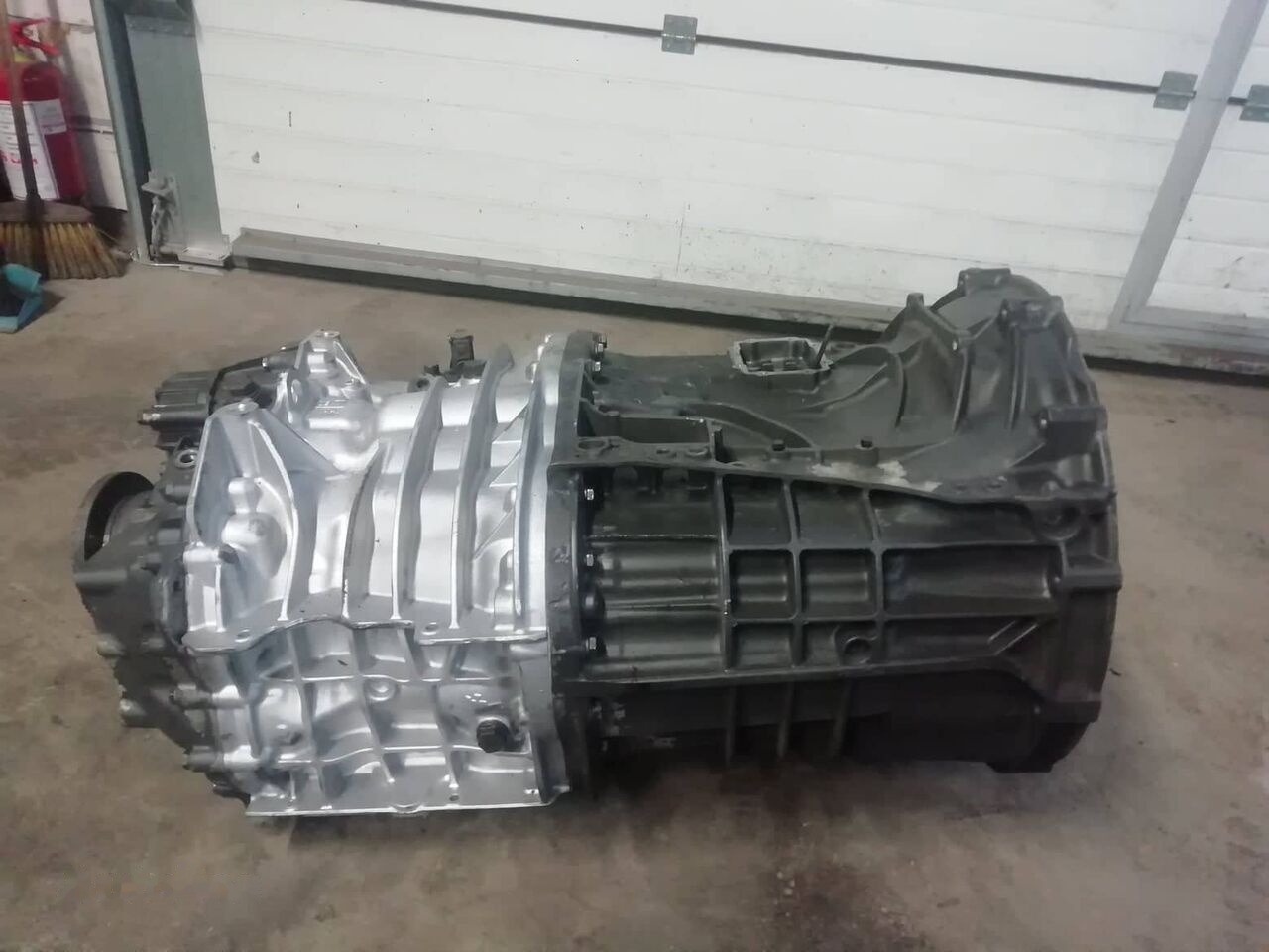 ZF (12s2333) DAF XF 106 truck - Boîte de vitesse pour Camion: photos 1 ZF (12s2333) DAF XF 106 truck - Boîte de vitesse pour Camion: photos 1