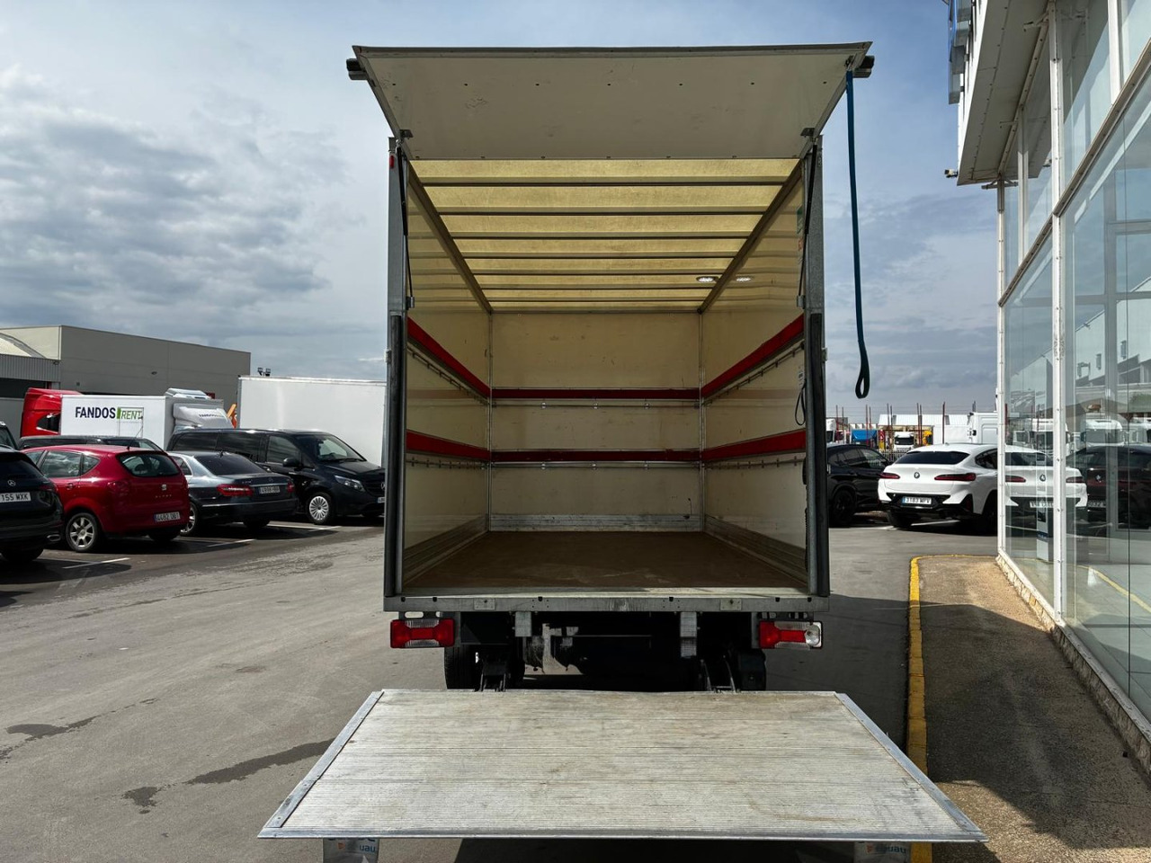 Caja cerrada IVECO 35C16 3.0 20m3 - Fourgon grand volume: photos 5 Caja cerrada IVECO 35C16 3.0 20m3 - Fourgon grand volume: photos 5